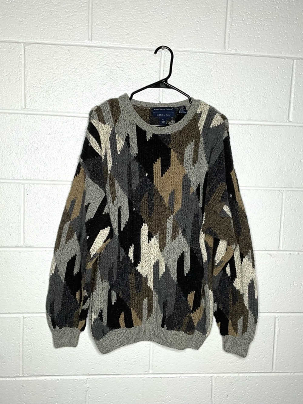 < Vintage Northern Isles Abstract Geometric Pattern 80’s Grandpa Sweater >